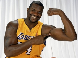 Juega como uno de los mejores jugadores de baloncesto del mundo, Shaquille O’Neal.